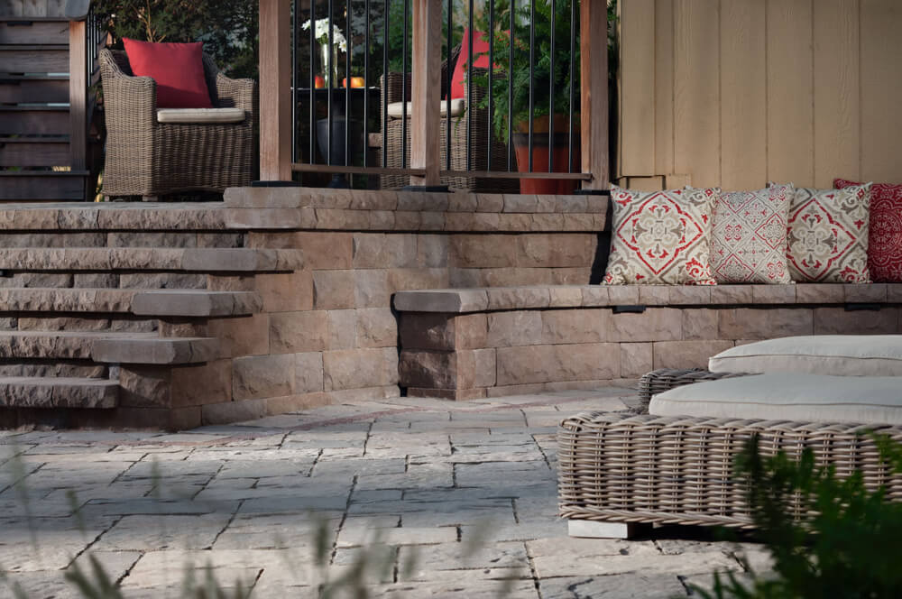 How To Build A Sitting Wall From Pavers