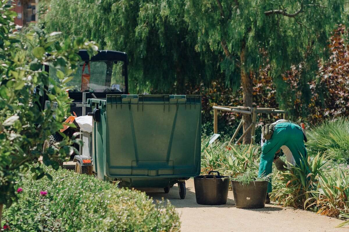 Should You Do It Yourself Or Hire A Professional Landscaper For Your Yard